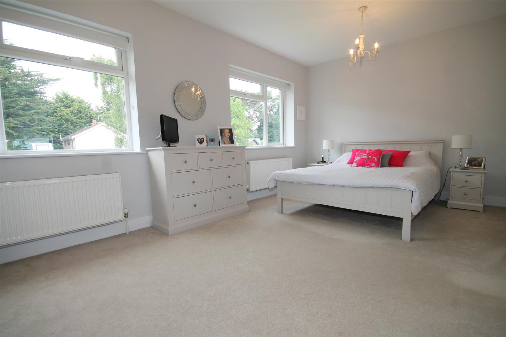 5 Bedroom House Gorsehill Road, Poole